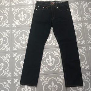 Denizen from Levi’s 33x32 dark wash jeans